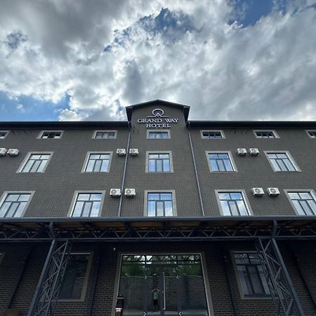 Grand Way Hotel Taraz Exterior photo